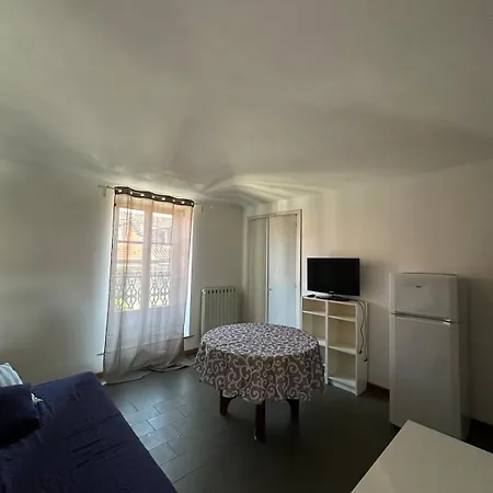 Floor With Terrace In The Heart Of *