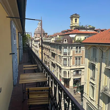 Floor With Terrace In The Heart Of Lägenhet Turin